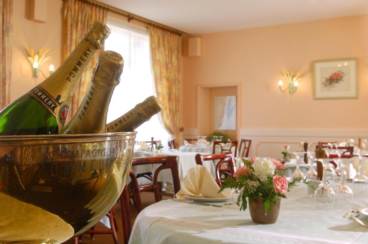 Hotel Restaurant Le Parc Мулин Екстериор снимка
