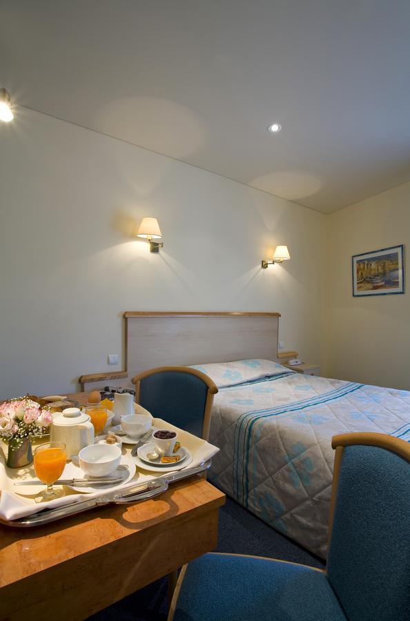 Hotel Restaurant Le Parc Мулин Екстериор снимка