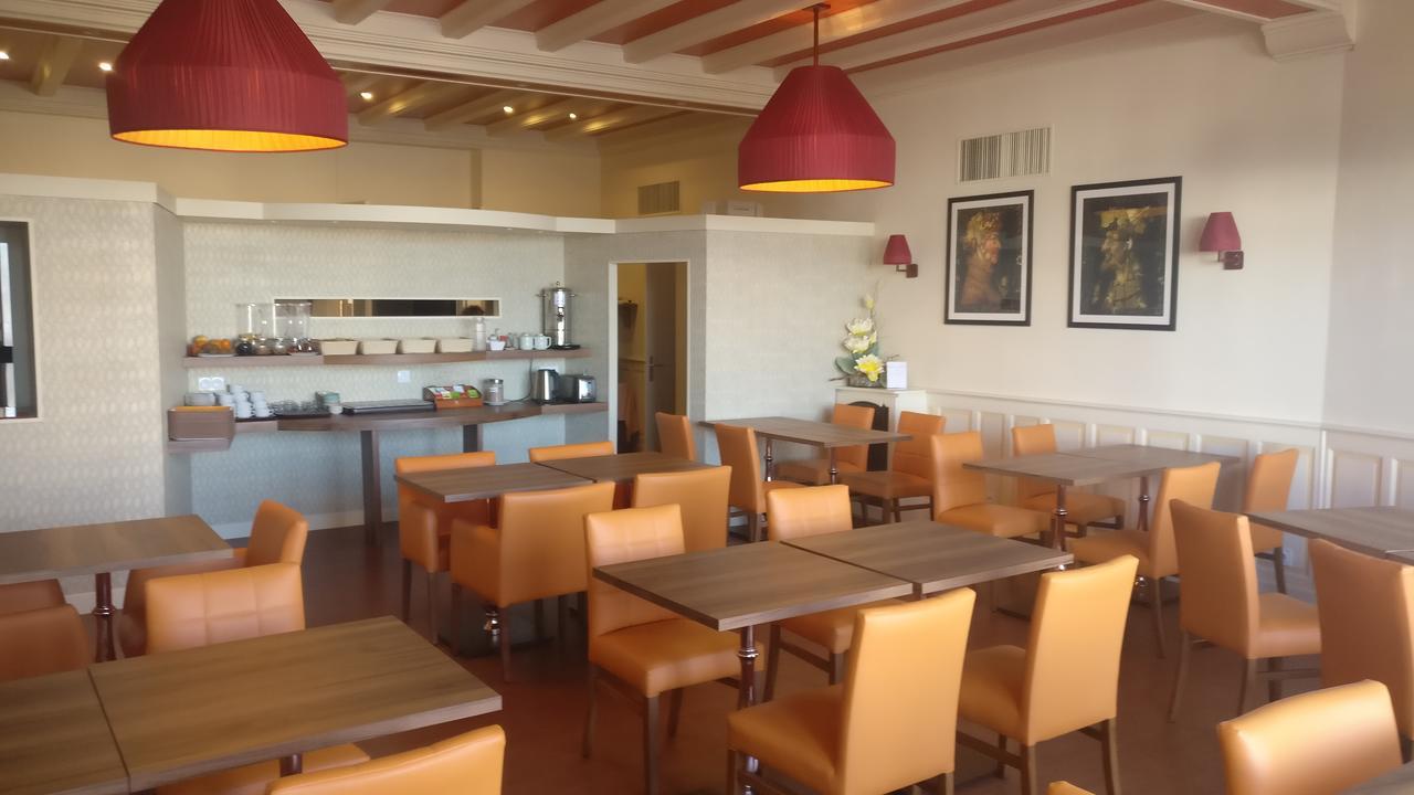 Hotel Restaurant Le Parc Мулин Екстериор снимка